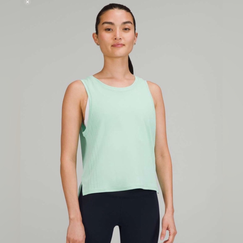 Lululemon Women Train to Be Muscle Tank in Wild Mint Breathable Activewear Top 4